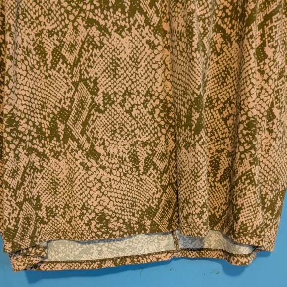 Anybody Snake shirt still in plastic. - Picture 4 of 6